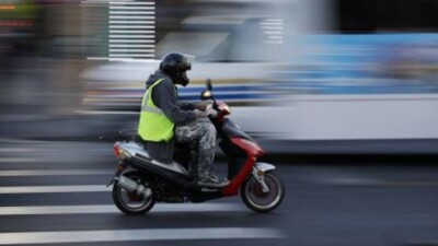Алматыда мопед жүргізушілерінің қатысы бар жол апаттары көбейді
