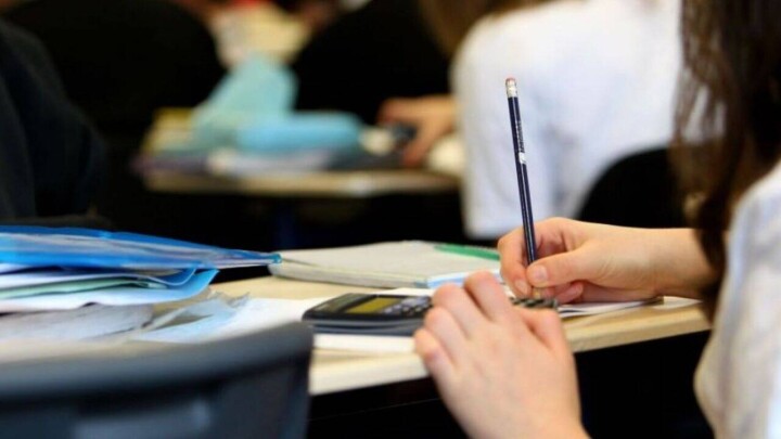 Оқу министрі мектеп оқушыларын мәжбүрлеп колледжге оқуға жіберуге тыйым салды