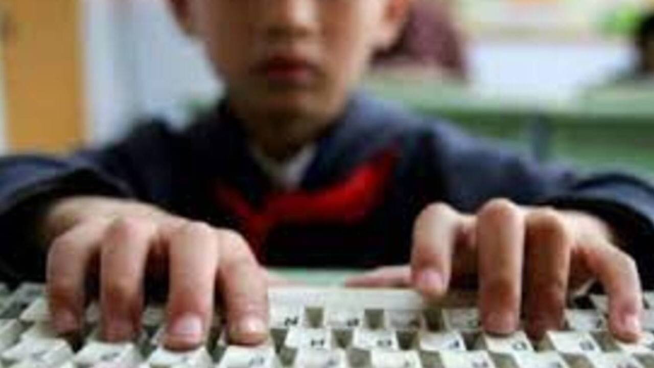 Балаларды интернеттегі қауіптен қалай қорғауға болады? Полиция кеңесі