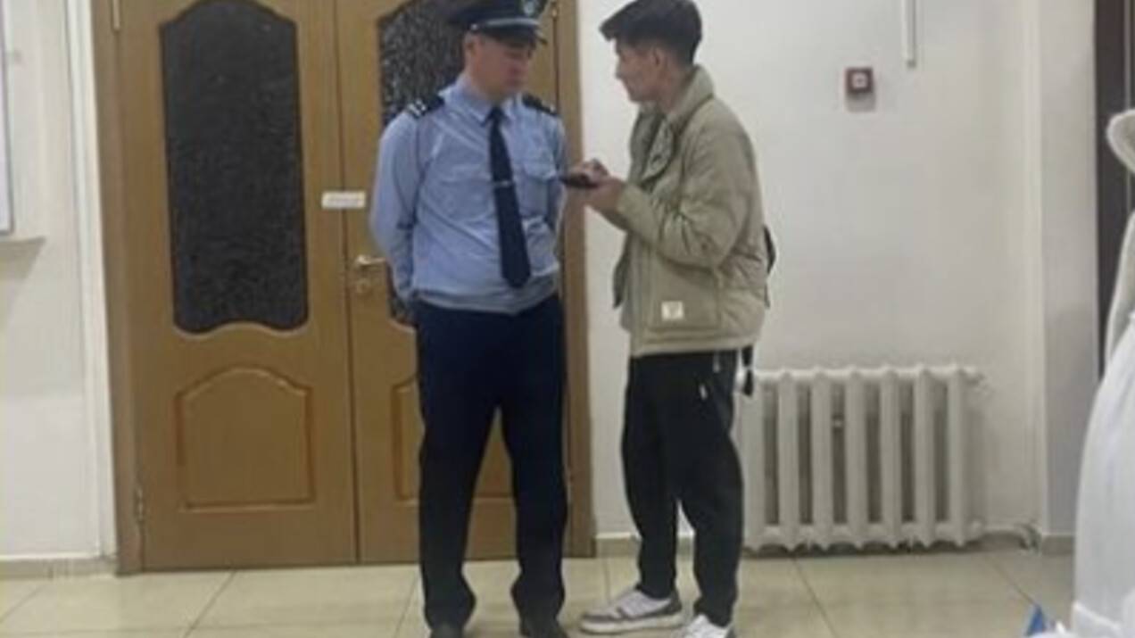 Наблюдателя от общественного фонда "Еркіндік қанаты" удалили с избирательного участка в Астане