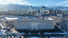 Президент посетил здание акимата города Алматы, восстановленное после январских событий