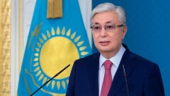 Токаев поздравил казахстанцев с Днём Республики
