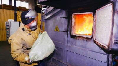 Четыре тонны насвая на 20 млн тенге сожгли в Астане