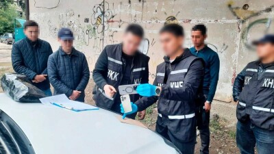 В Актюбинской области мужчина платил чиновнику за покровительство