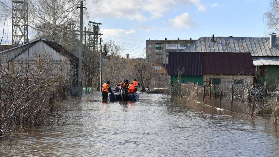 Токаев поручил Шарлапаеву срочно обеспечить восстановление жилья, разрушенного из-за паводков