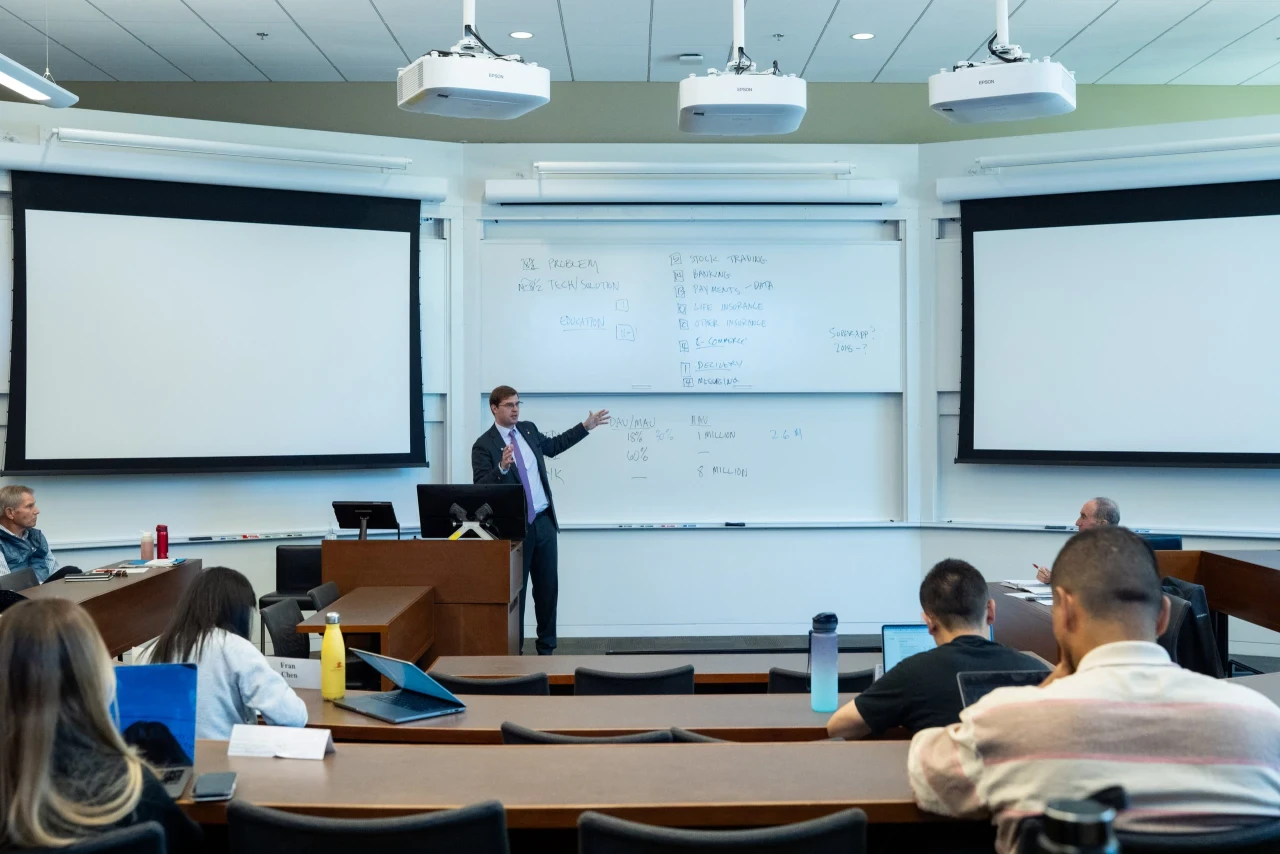 Тимур Турлов в Stanford Graduate School of Business / Фото Freedom Holding Corp.