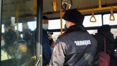 Алматыда тексеру күшейді. Қоғамдық көлікте маска тақпағандарға айыппұл салынады