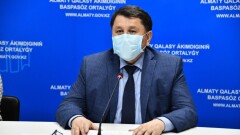 "Коронавирус жұқтырған балалар күрт көбейді". Жандарбек Бекшин алматылықтардың сұрақтарына жауап берді