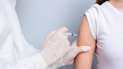 500 мың доза вакцина жеткізіледі. Қазақстан Pfizer, Johnson & Johnson және Sinovac компанияларымен келіссөз жүргізіп жатыр