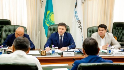Асхат Хасенов провёл ряд встреч с лидерами профсоюзов Мангистауской области