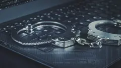 "Приходится землю рыть". Что изменилось в практике суда и следствия по делам о кибермошенничестве в Казахстане