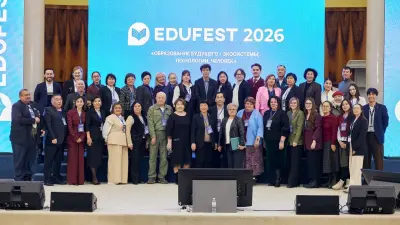 "Технологии должны усиливать деятельность педагога". Место ИИ в системе образования обсудили на EDUFEST-2026