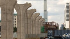 Движение на улице Сыганак частично перекроют в Астане из-за строительства LRT