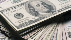 Каким будет курс доллара через год? Прогноз экспертов финансового рынка