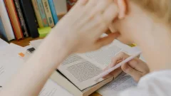 Напал с ножом на ребёнка в лифте: почему подростка не изолировали, объяснили в Минздраве Казахстана