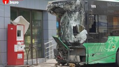 Смертельное ДТП с автобусом в Алматы: фоторепортаж Informburo с места события