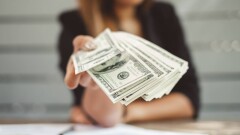 Сколько задолжали работодатели Казахстана своим сотрудникам