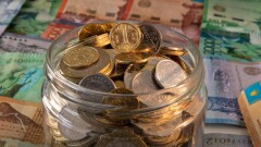 Почему тенге ослабевает и на что это повлияет? Мнения экспертов