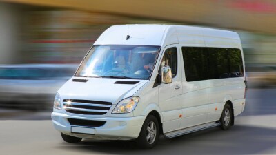 На какой скорости должны ехать водители автобусов в населённых пунктах Казахстана