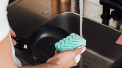 Холодную воду временно отключат в двух районах Алматы