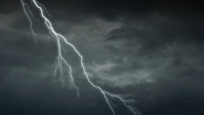 Грозы и град прогнозируют синоптики на большей части Казахстана в ближайшие дни