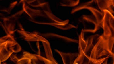 Жилой дом горит в Алмалинском районе Алматы