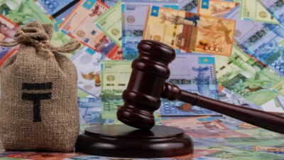 Главу аппарата акима осудили в Шымкенте