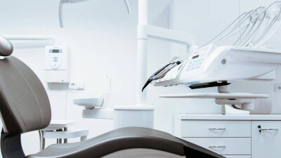 Сколько денег оставляют казахстанцы в стоматологических клиниках – данные Нацстата