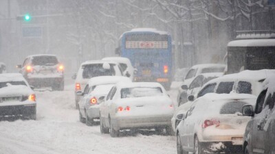 Ухудшение погодных условий на дорогах Казахстана: водителей просят быть аккуратнее