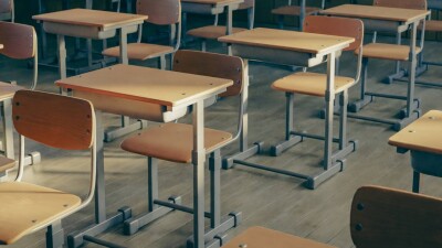 Уральская школа пыталась взыскать с 75 учителей более 40 млн тенге