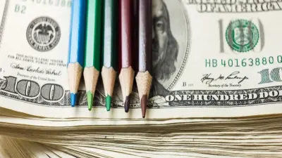 Директора и главного бухгалтера алматинской гимназии уволили после проверки аудиторов