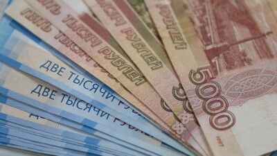 Казахстанцы пять месяцев подряд сдавали в обменники больше рублей, чем покупали