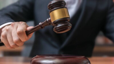 Избившему водителя скорой помощи казахстанцу вынесли приговор в Караганде