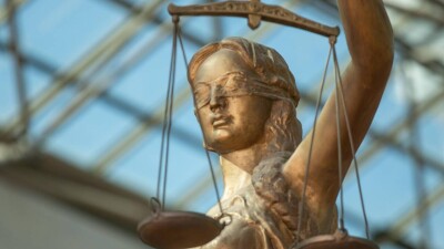 Аким Шымкента не принял отставку своего заместителя после коррупционного скандала в управлении жилья