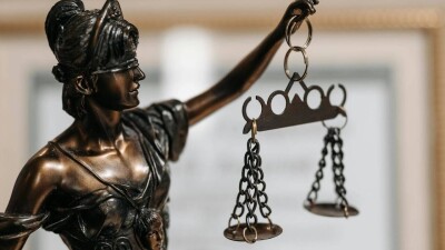 Главе департамента экологии ВКО вынесли приговор за взятку