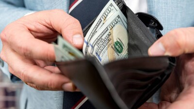 Зарплаты на иностранных предприятиях в РК почти в два раза выше средних на рынке – Нацстат