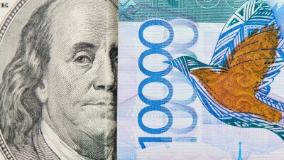 Курс доллара в обменниках близок к 500 тенге: Нацбанк заявил о спекуляции и готовности вмешаться