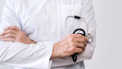 Каким казахстанским специалистам предлагали самые высокие зарплаты в сентябре