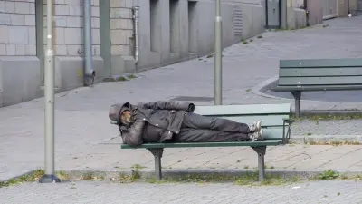 Полиция проверяет информацию о вывозе бездомных из Алматы в Конаев