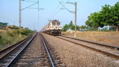 Поезд сбил двухлетнего ребёнка в Карагандинской области