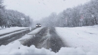 Снег в СКО: полиция обратилась к водителям с просьбой быть аккуратнее на дорогах