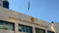 "Жену на работу не выгонял". Депутат Сарым о заработке в Курултае