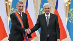 "Вы являетесь надёжным другом Казахстана". Токаев наградил Бабиша орденом "Достык"