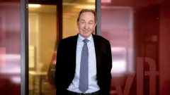 Питер Фостер покинет пост главы Air Astana