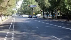 Как уживутся вместе машины, автобусы и поезда на дорогах с ЛРТ в Алматы