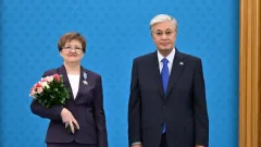 Токаев вручил госнаграды за вклад в развитие нефтегазовой отрасли