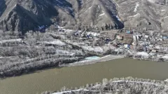 Паводки оставили село в Акмолинской области без транспортного сообщения