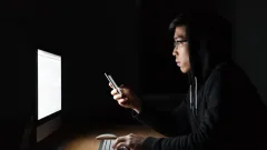 В Нацбанке Казахстана предупредили родителей: детей втягивают в интернет-мошенничество 