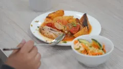 Десятки школ Алматинской области не обеспечивали питанием детей из малоимущих семей