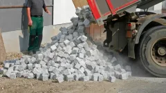 "Передали нуждающейся семье": акима района Алматы наказали за вывоз брусчатки